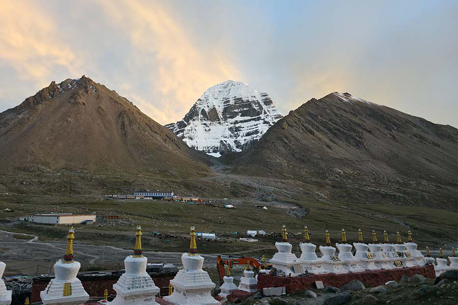 ailash-Mansarovar-Yatra-by-Bus-900.600-2
